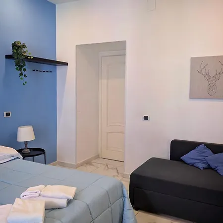 La Dell'amore 3* Napels